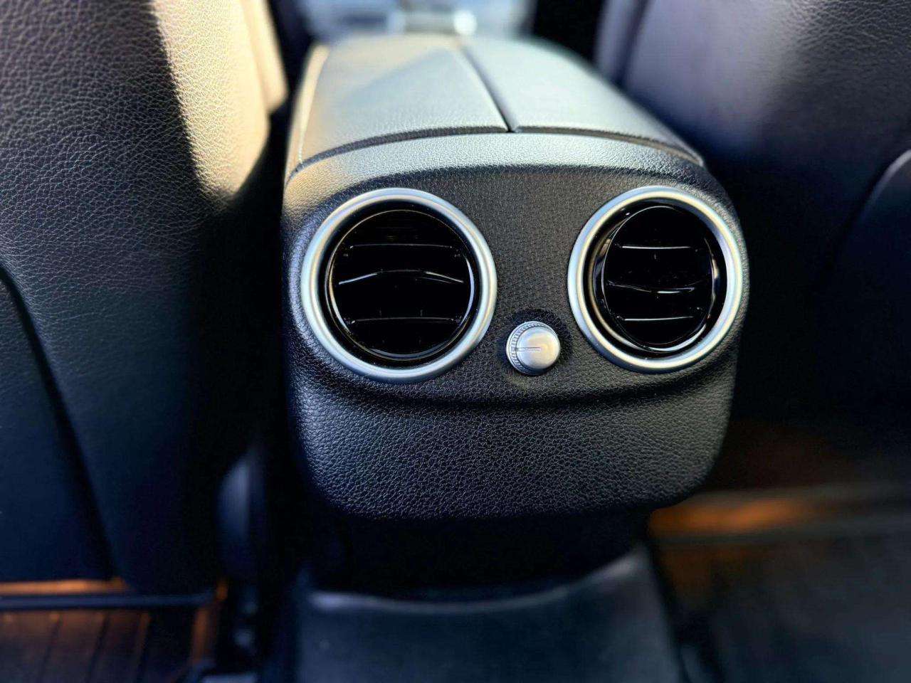 2018 Mercedes-Benz C-Class C 300 4MATIC Sedan Photo