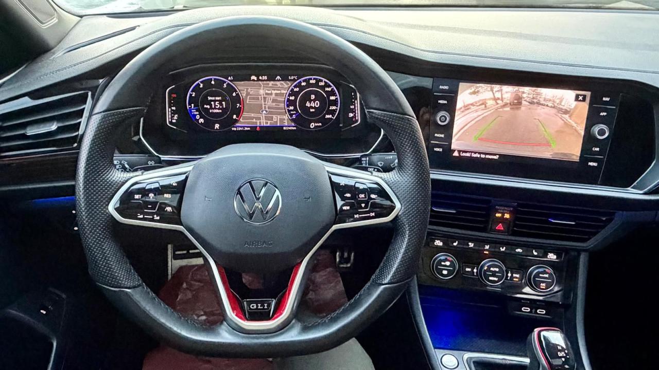 2023 Volkswagen Jetta GLI  Photo4