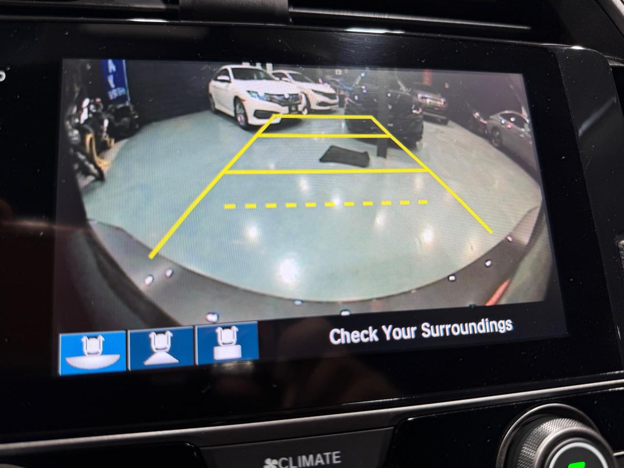 2017 Honda Civic 4DR MAN Photo