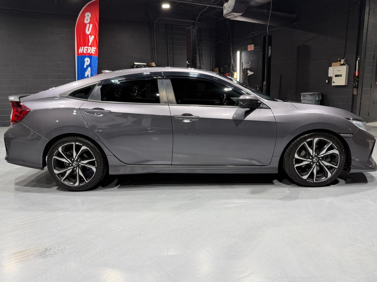 2017 Honda Civic 4DR MAN Photo