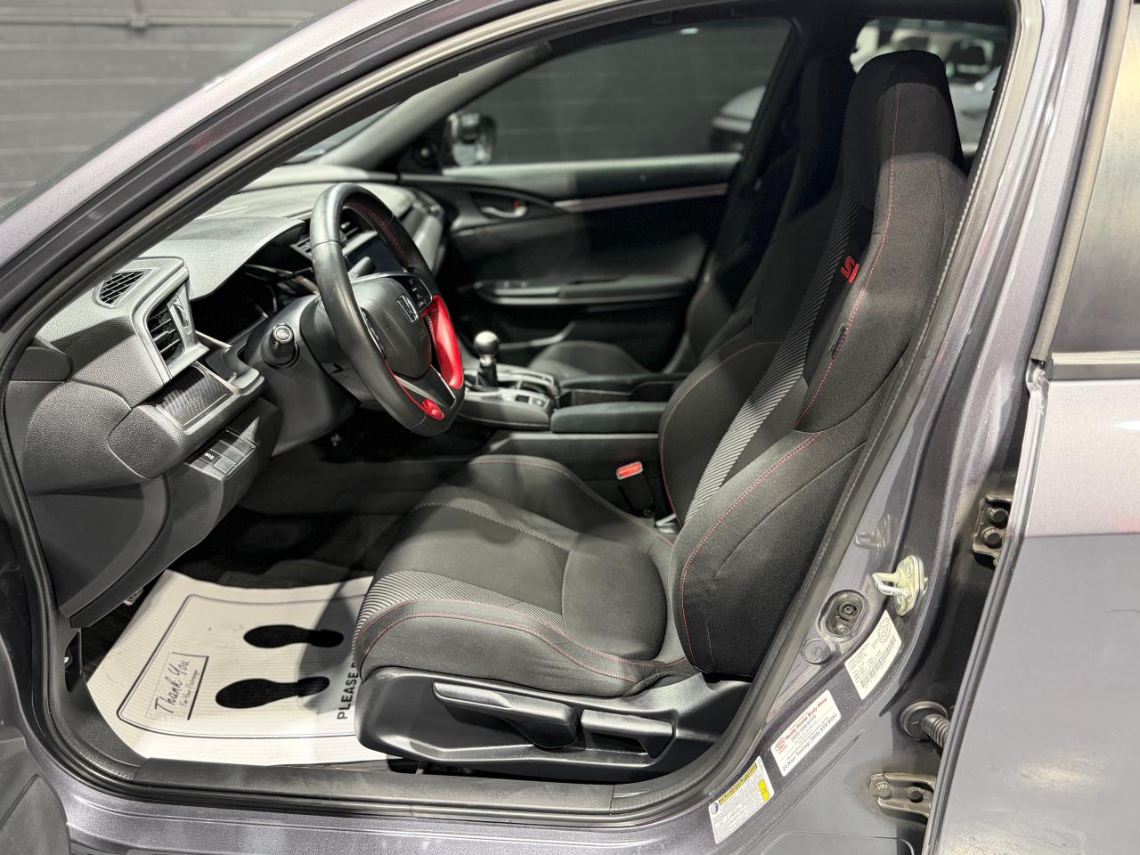 2017 Honda Civic 4DR MAN Photo