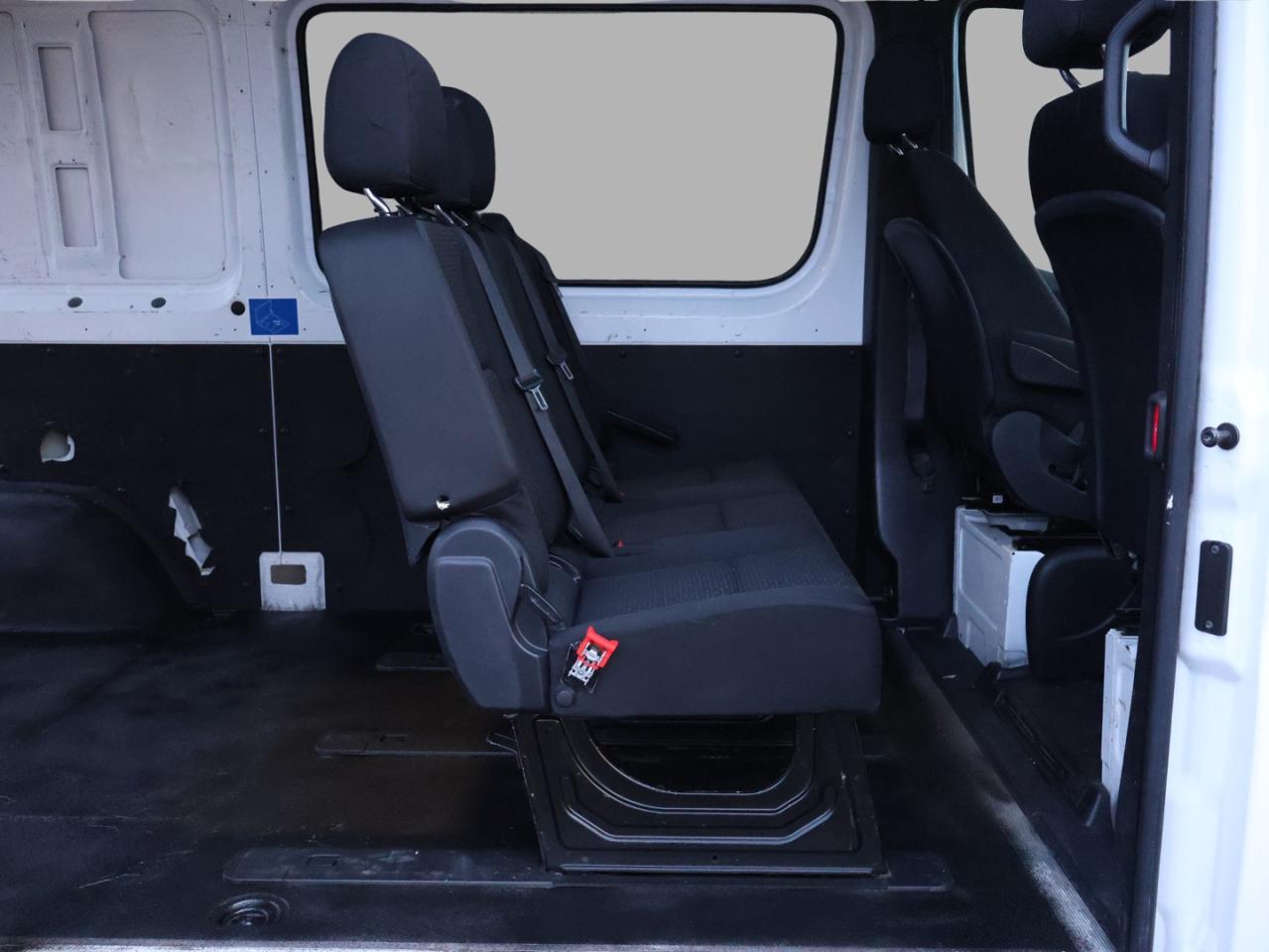 2020 Mercedes-Benz Sprinter 2500 144" CERTIFIED *ACCIDENT FREE* NAVI CAMERA CRUISE BLUETOOTH LANE CHANGE ALERT Photo