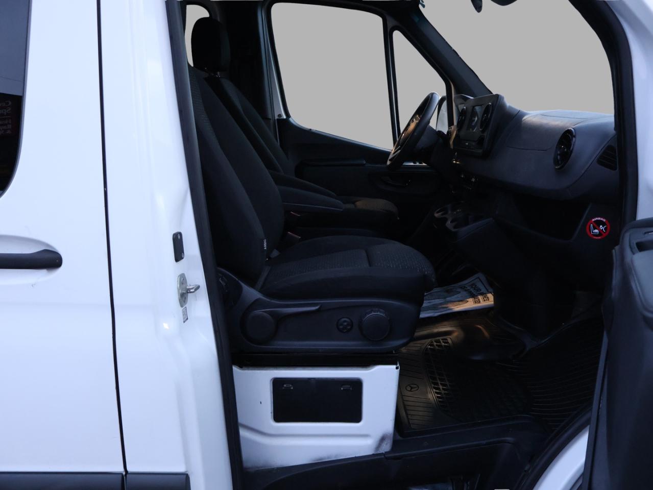 2020 Mercedes-Benz Sprinter 2500 144" CERTIFIED *ACCIDENT FREE* NAVI CAMERA CRUISE BLUETOOTH LANE CHANGE ALERT Photo