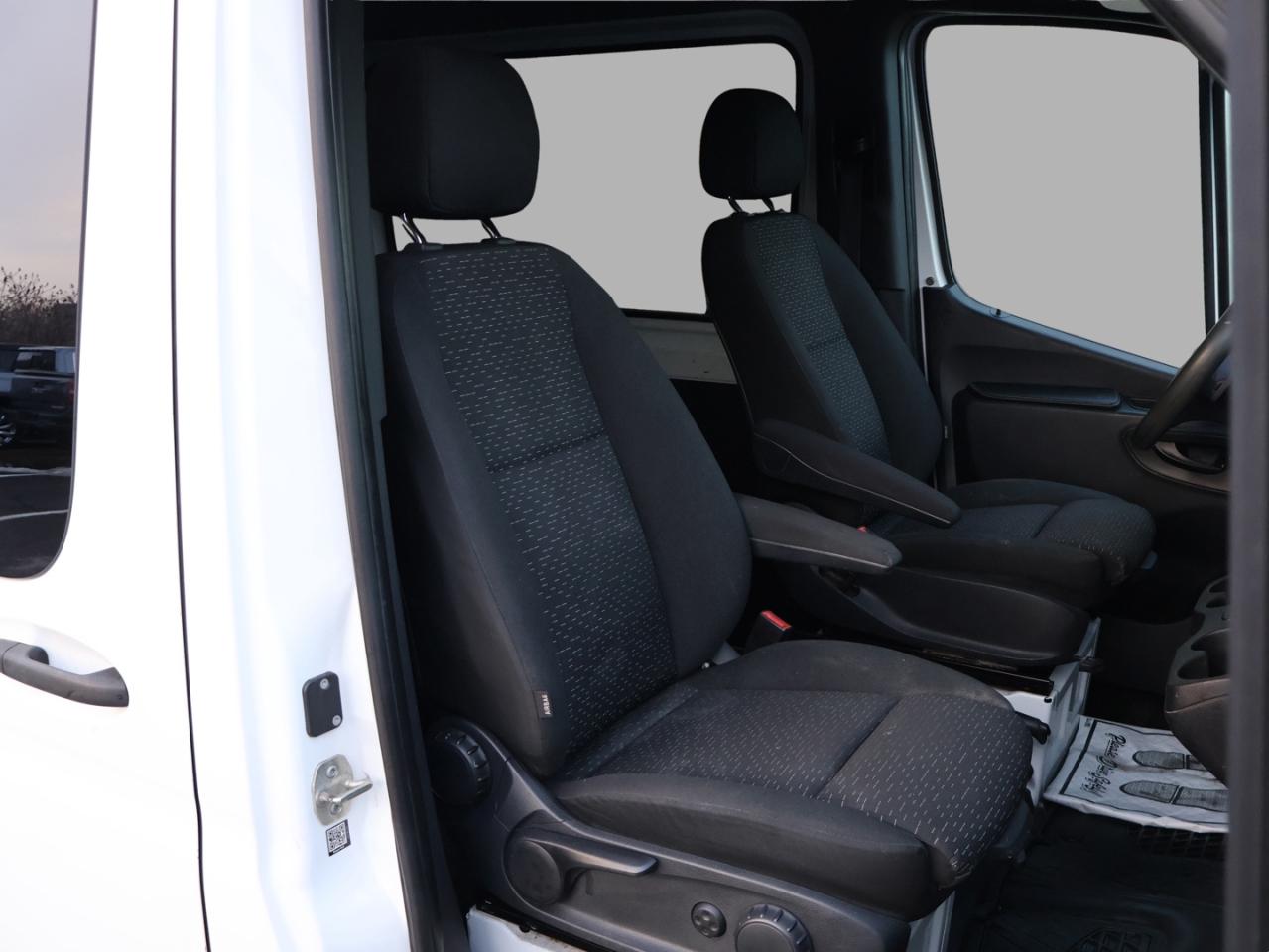 2020 Mercedes-Benz Sprinter 2500 144" CERTIFIED *ACCIDENT FREE* NAVI CAMERA CRUISE BLUETOOTH LANE CHANGE ALERT Photo