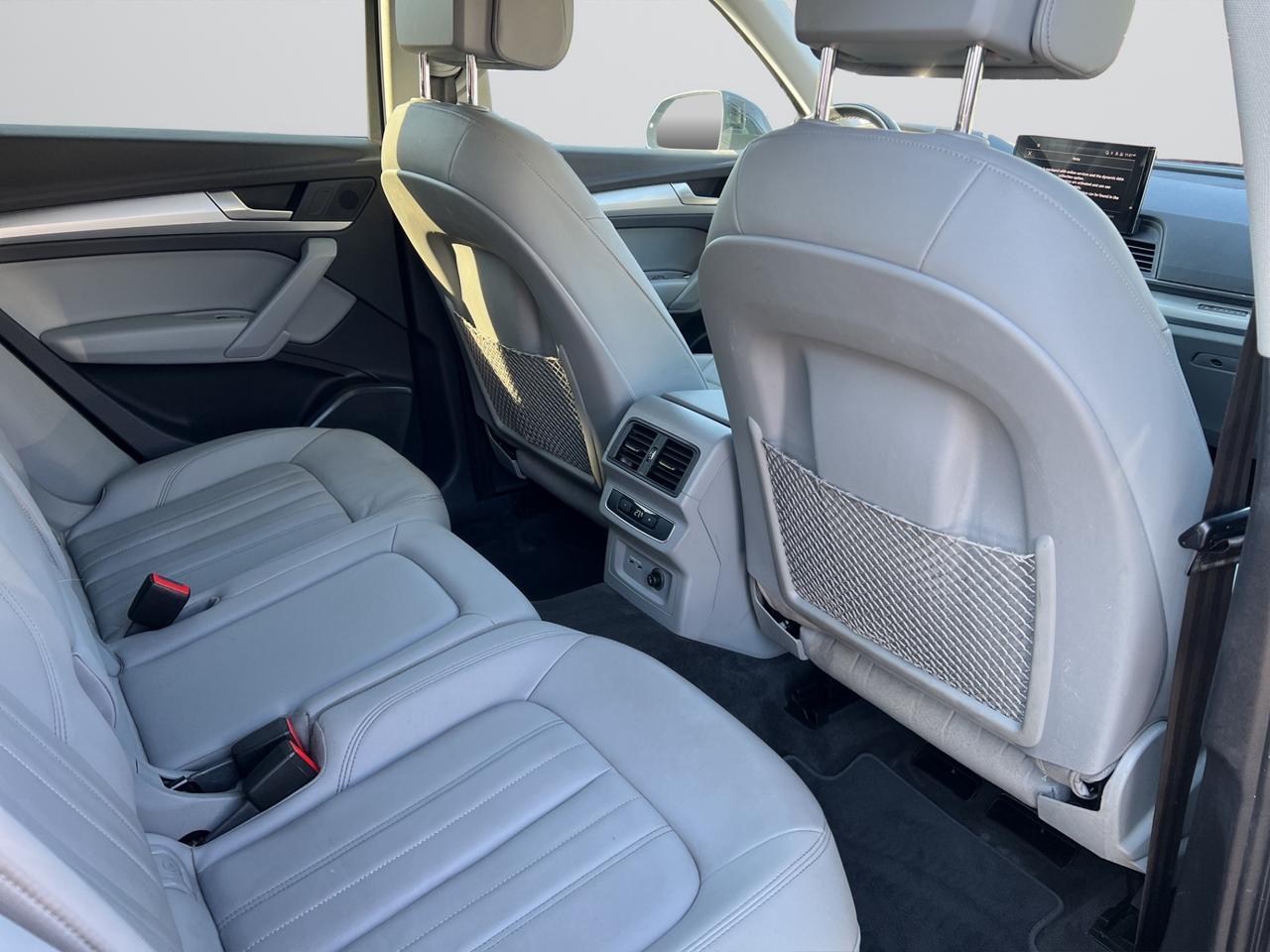 2022 Audi Q5 QUATTRO - REVERSE CAMERA - LEATHER - AWD !!! Photo