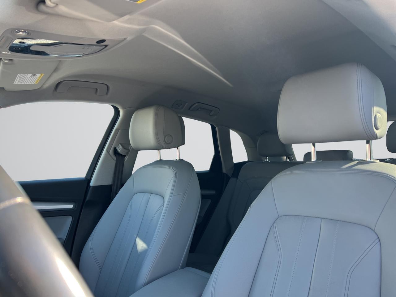 2022 Audi Q5 QUATTRO - REVERSE CAMERA - LEATHER - AWD !!! Photo