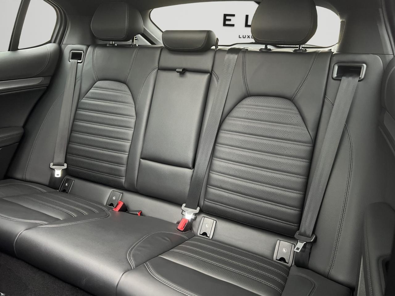 2022 Alfa Romeo Stelvio VELOCE AWD - Blind Spot Monitor - Low Kms !!! Photo