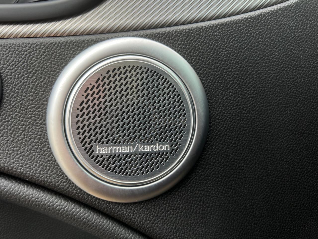 2022 Alfa Romeo Stelvio VELOCE AWD - Blind Spot Monitor - Low Kms !!! Photo