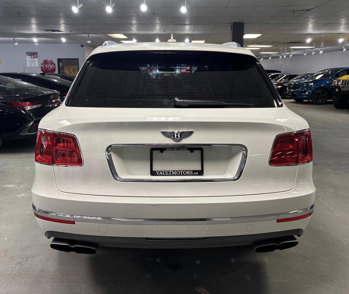2019 Bentley Bentayga V8 AWD 12 SERVICE RECORDS Photo