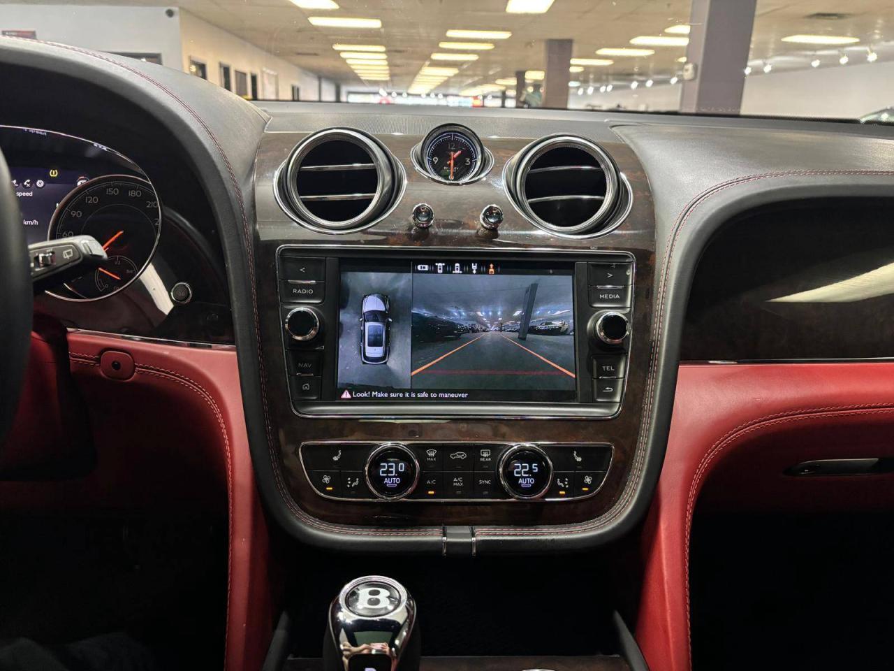 2019 Bentley Bentayga V8 AWD 12 SERVICE RECORDS Photo