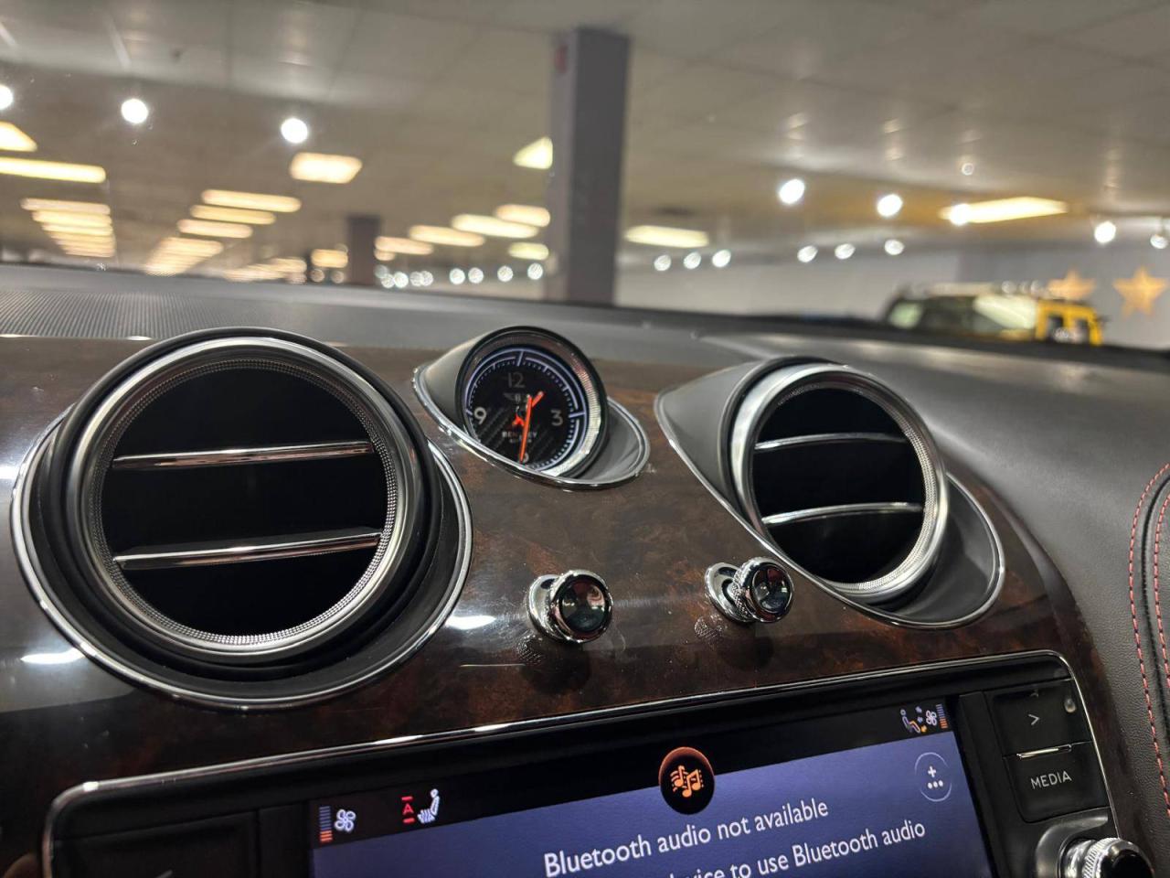 2019 Bentley Bentayga V8 AWD 12 SERVICE RECORDS Photo