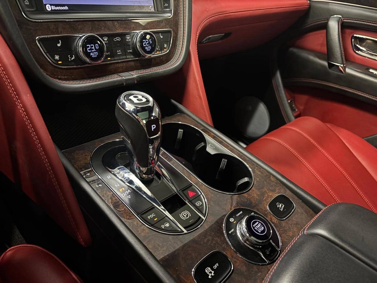 2019 Bentley Bentayga V8 AWD 12 SERVICE RECORDS Photo