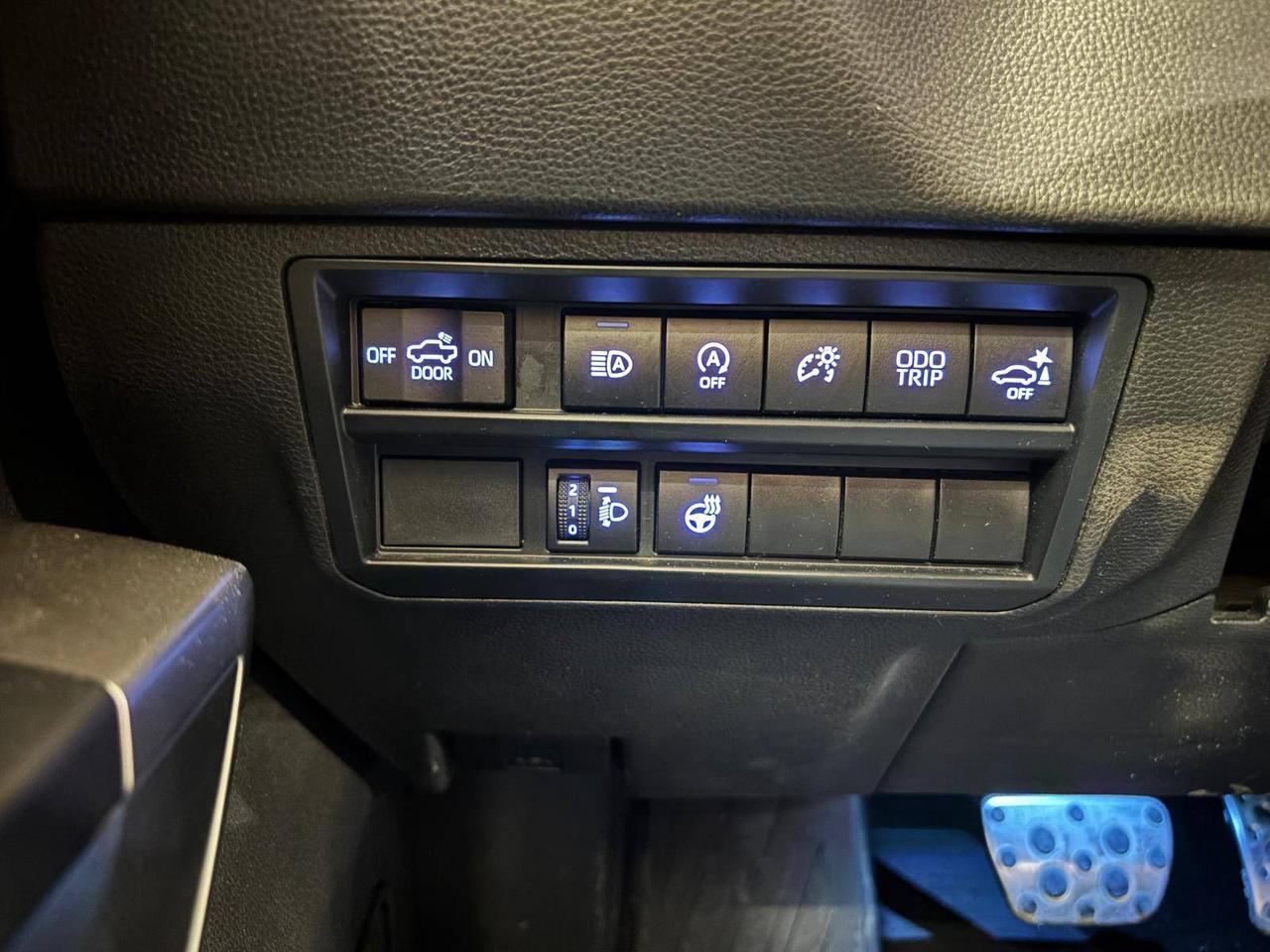 2024 Toyota Tundra 4x4 Crewmax SR Photo