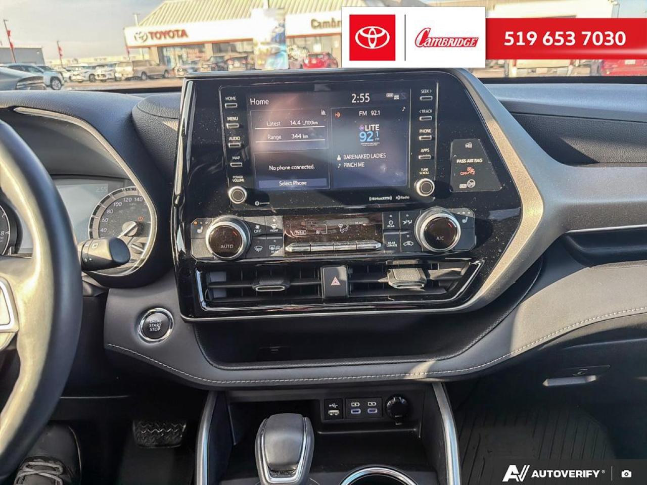 2022 Toyota Highlander XLE Photo