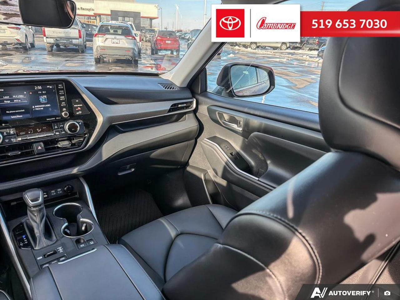 2022 Toyota Highlander XLE Photo