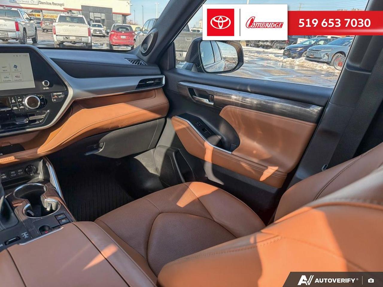 2023 Toyota Highlander Hybrid Limited Photo