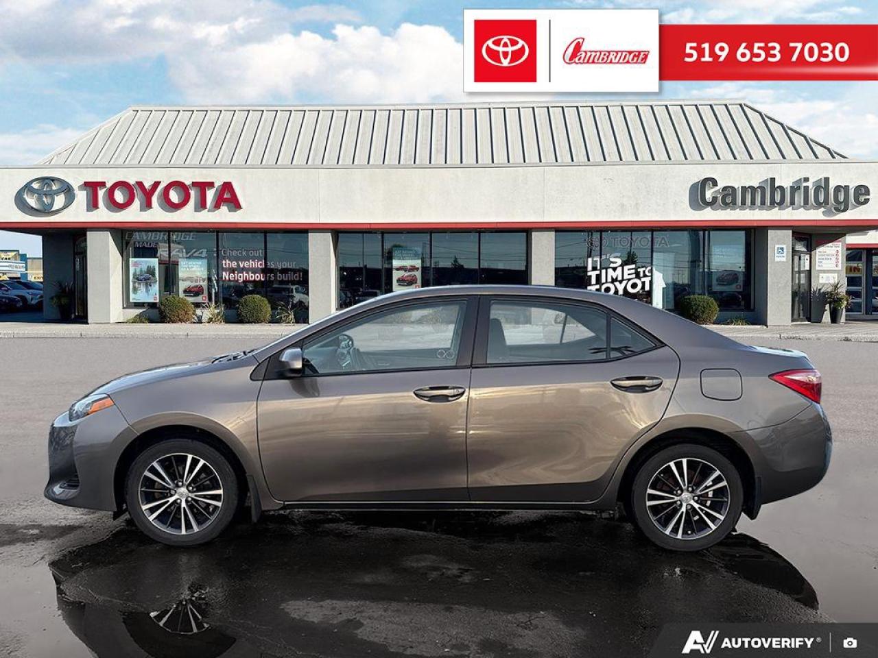 2019 Toyota Corolla LE Photo2