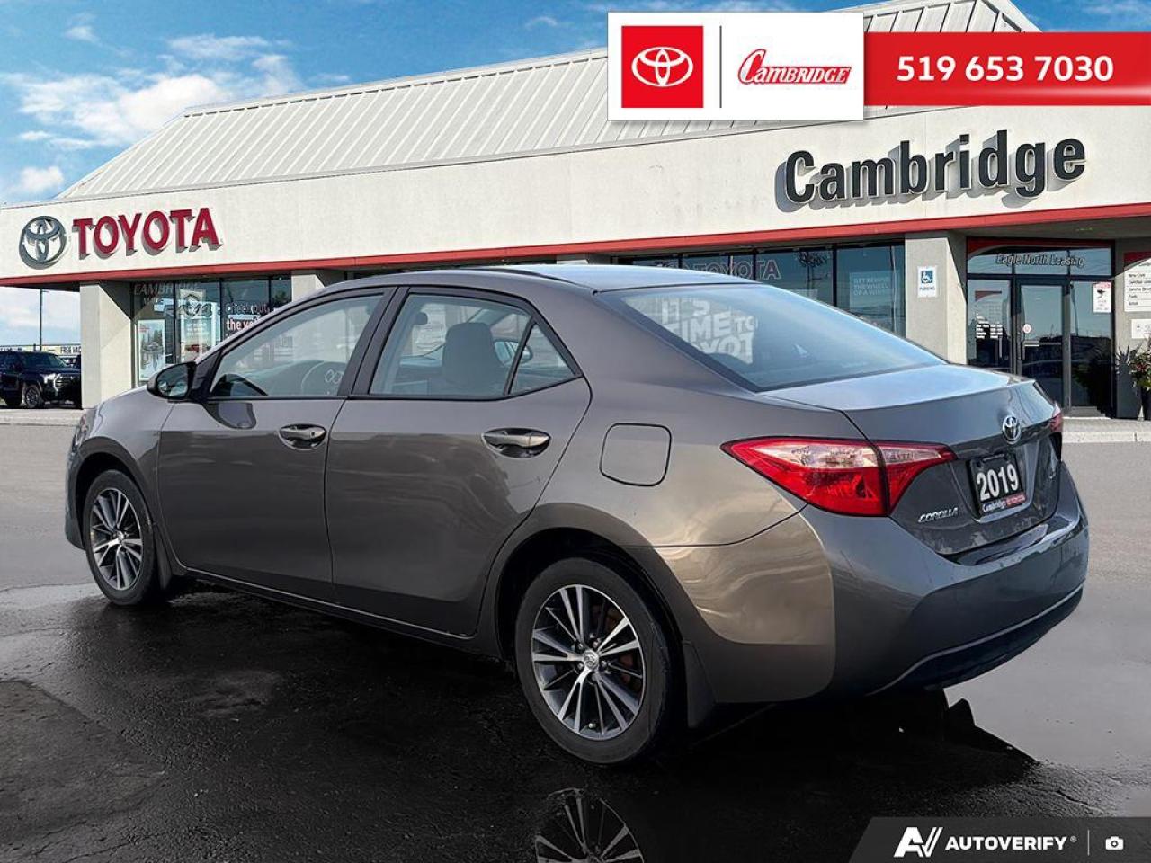 2019 Toyota Corolla LE Photo