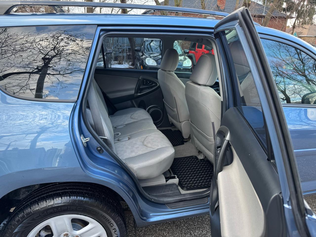 2012 Toyota RAV4 - 4WD Photo