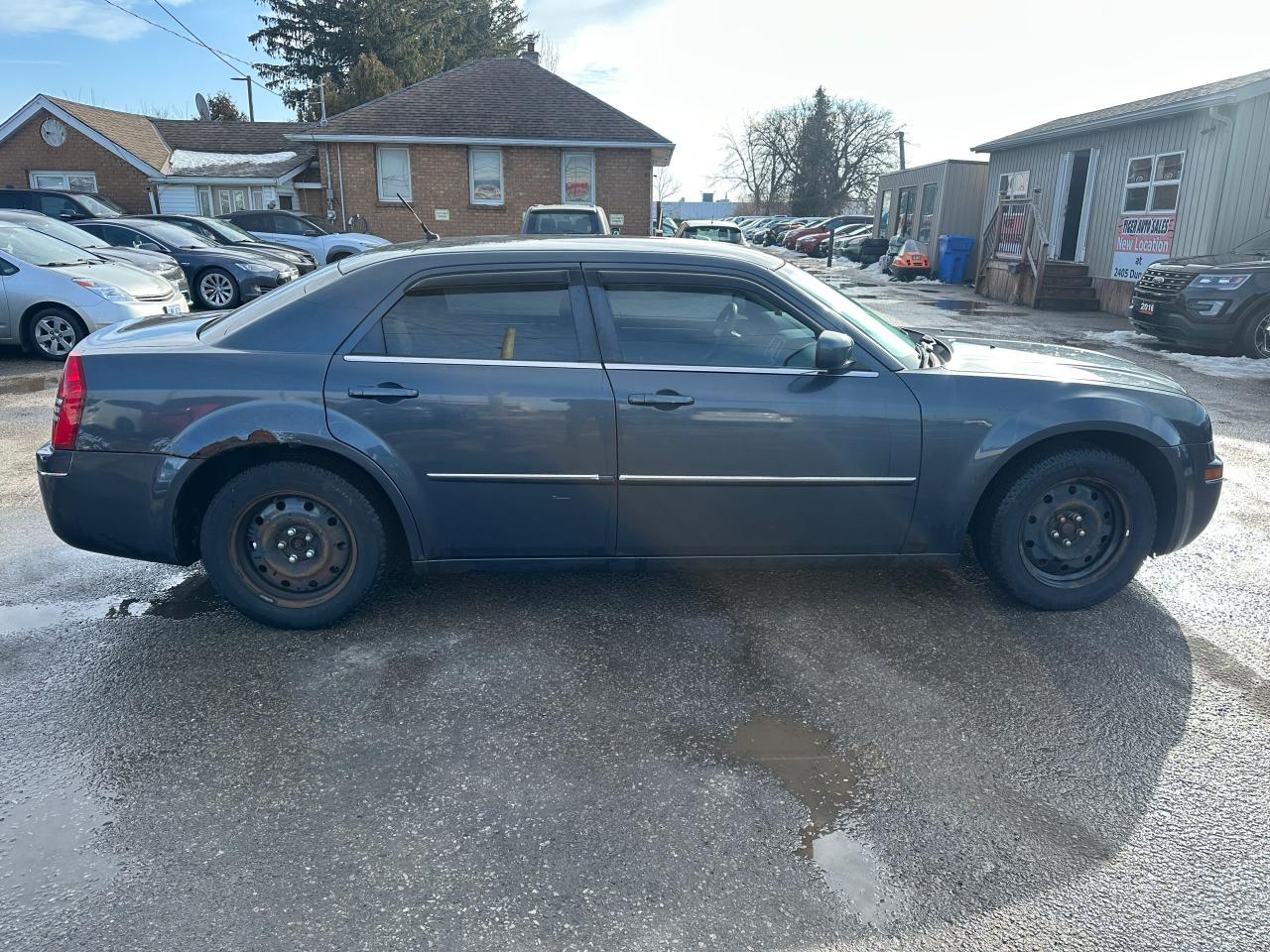 2008 Chrysler 300 Touring, WELL MAINTAINED, ONLY 110KMS, AS IS Photo