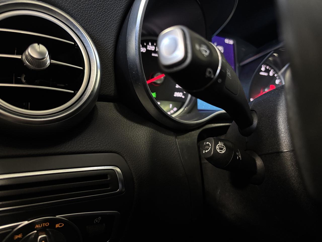 2019 Mercedes-Benz C-Class C300|4MATIC|AMGPKG|NAV|WOOD|LEATHER|DUALSUNROOF|++ Photo