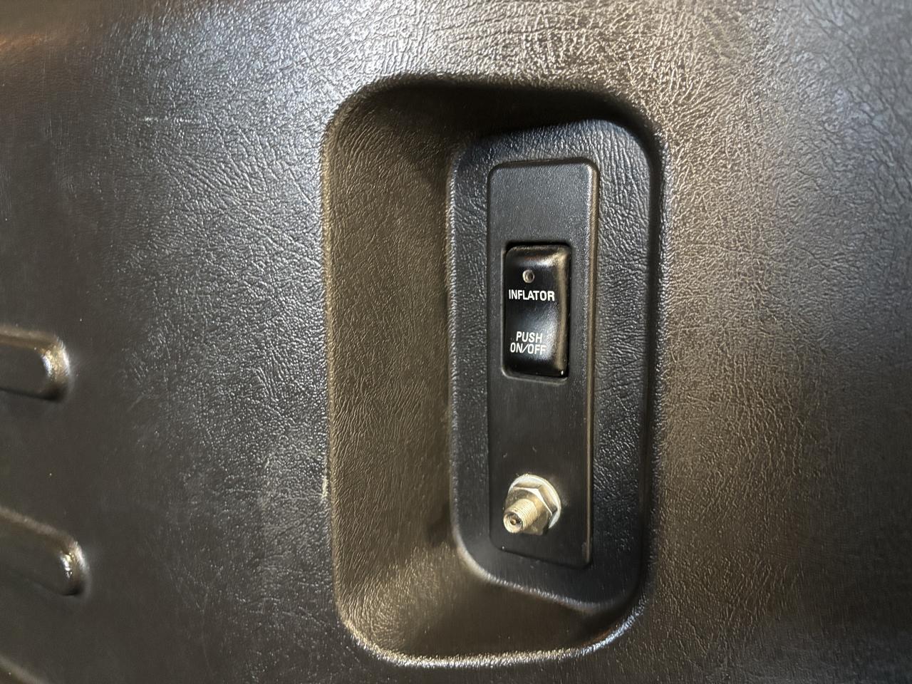 2005 Hummer H2 V8|4X4|BOSE|REARSCREENS|LEATHER|SUNROOF|ROOFRACK|+ Photo