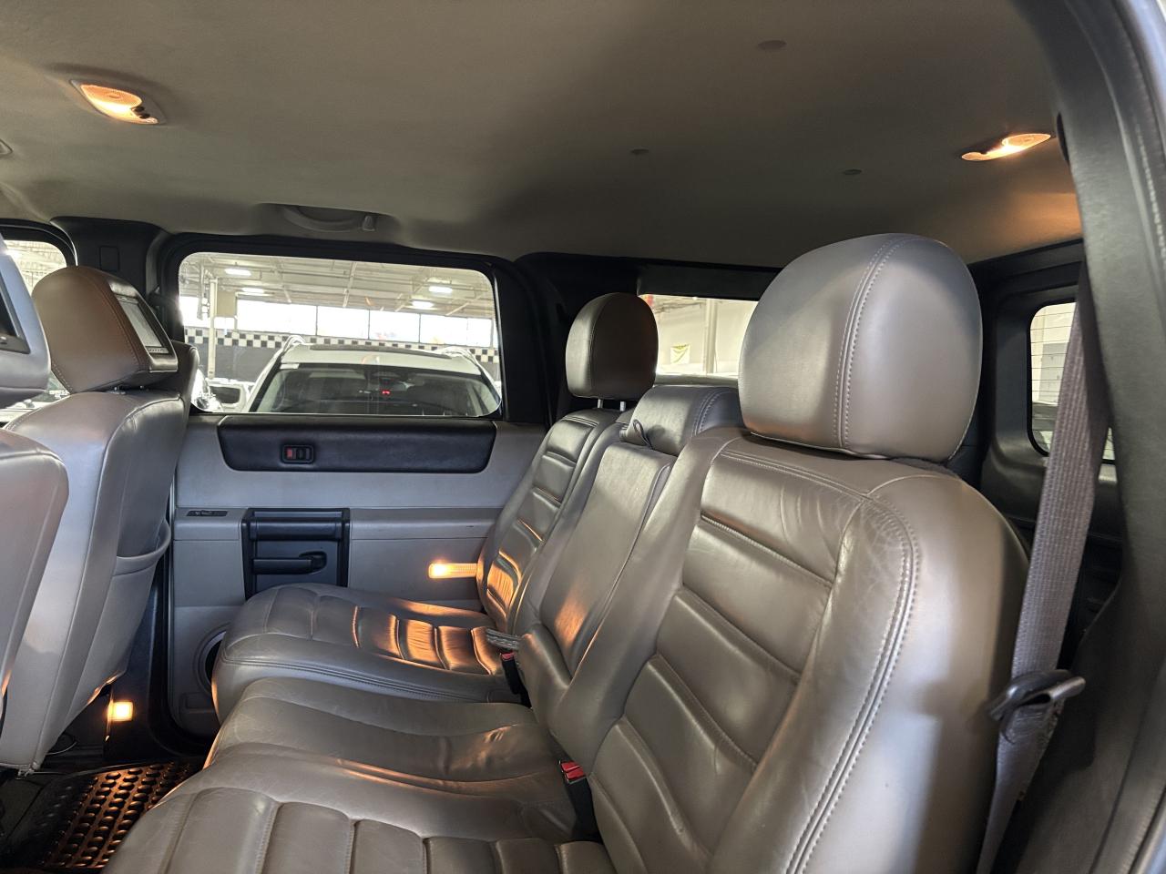 2005 Hummer H2 V8|4X4|BOSE|REARSCREENS|LEATHER|SUNROOF|ROOFRACK|+ Photo