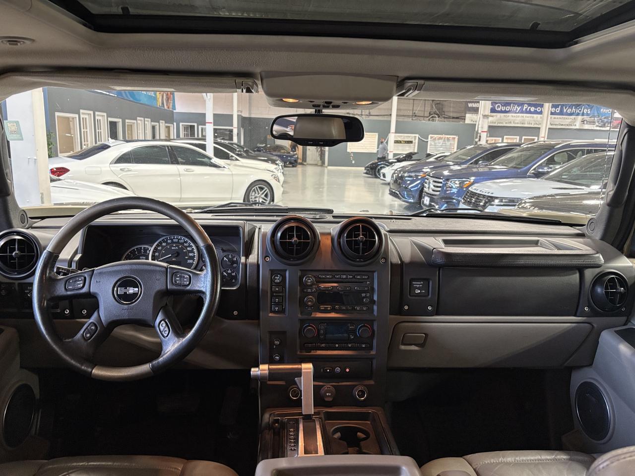 2005 Hummer H2 V8|4X4|BOSE|REARSCREENS|LEATHER|SUNROOF|ROOFRACK|+ Photo