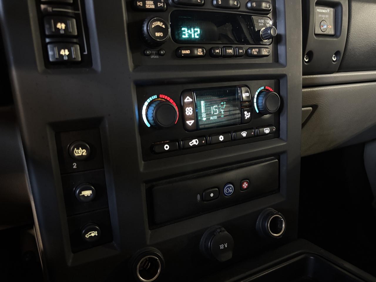 2005 Hummer H2 V8|4X4|BOSE|REARSCREENS|LEATHER|SUNROOF|ROOFRACK|+ Photo