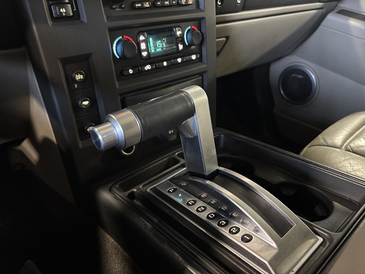 2005 Hummer H2 V8|4X4|BOSE|REARSCREENS|LEATHER|SUNROOF|ROOFRACK|+ Photo