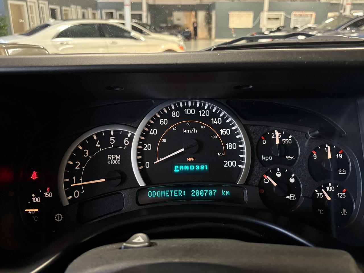 2005 Hummer H2 V8|4X4|BOSE|REARSCREENS|LEATHER|SUNROOF|ROOFRACK|+ Photo