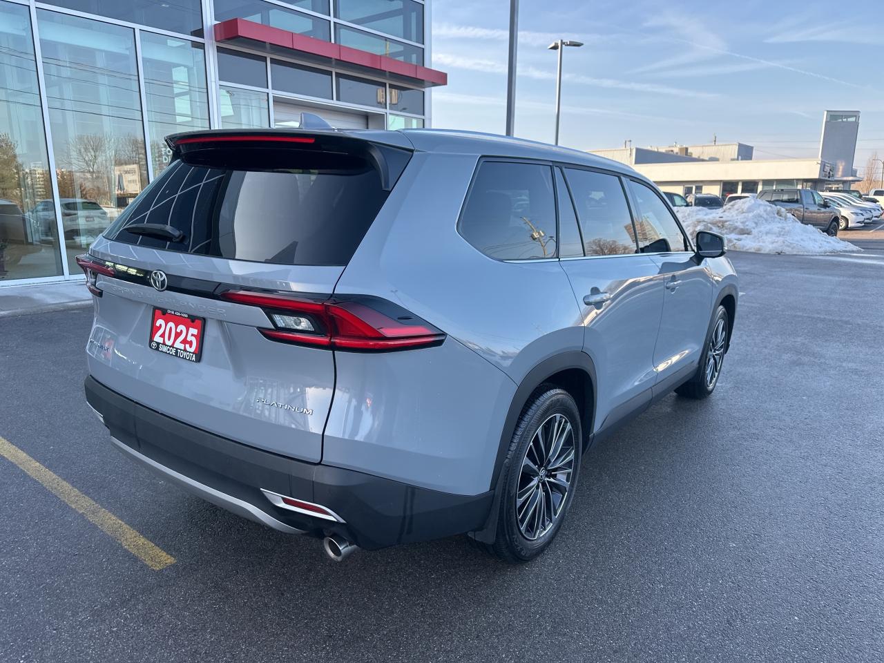 2025 Toyota Grand Highlander Hybrid Platinum MAX Photo4