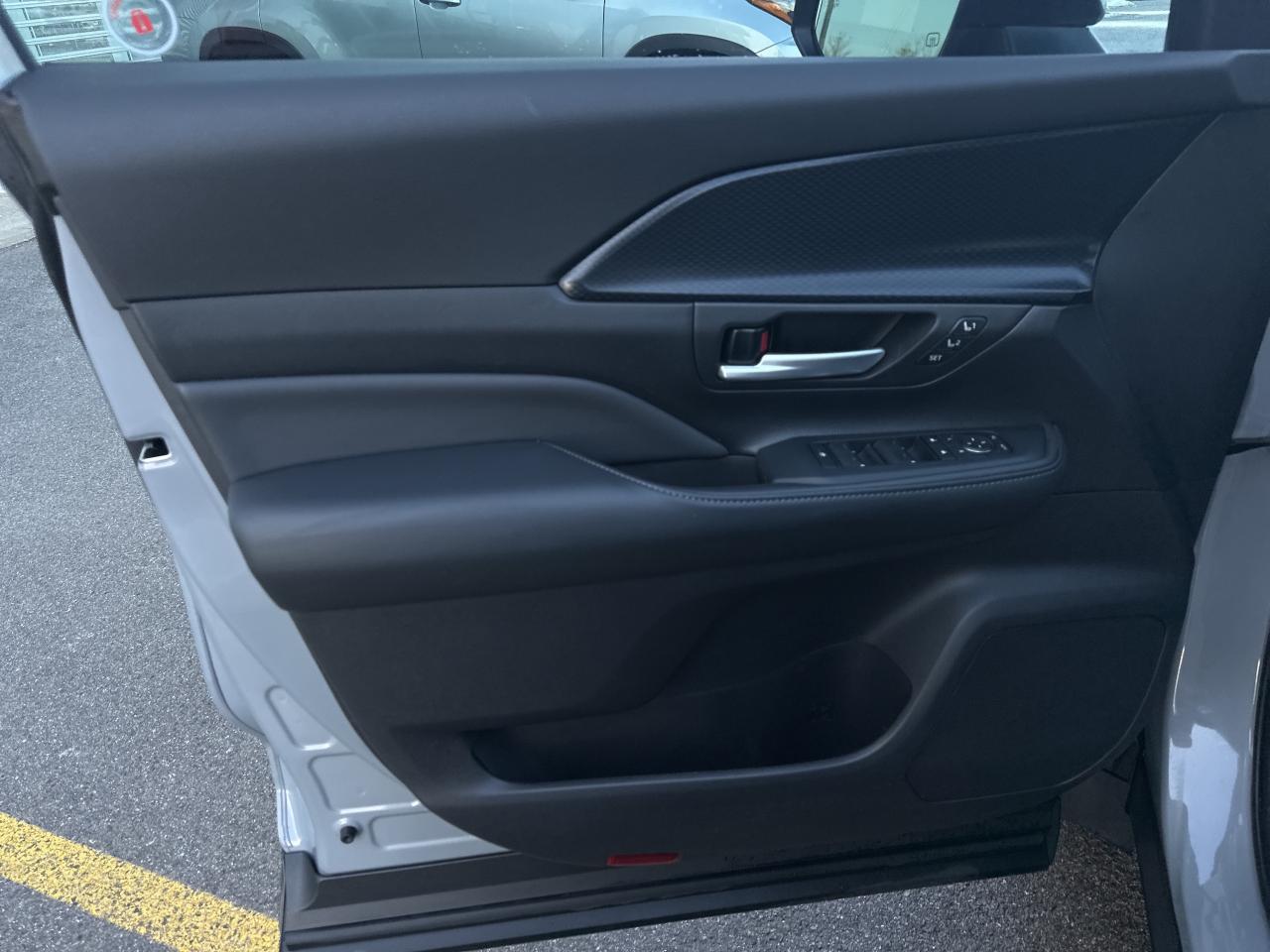 2025 Toyota Grand Highlander Hybrid Platinum MAX Photo