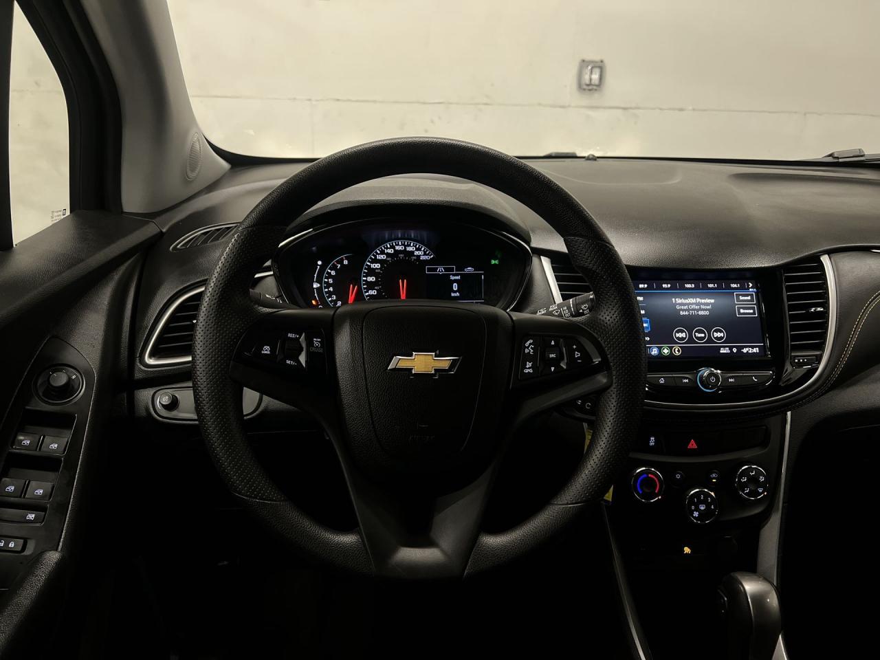 2022 Chevrolet Trax LT AWD | LEATHER | CARPLAY | REMOTE START | A/C Photo