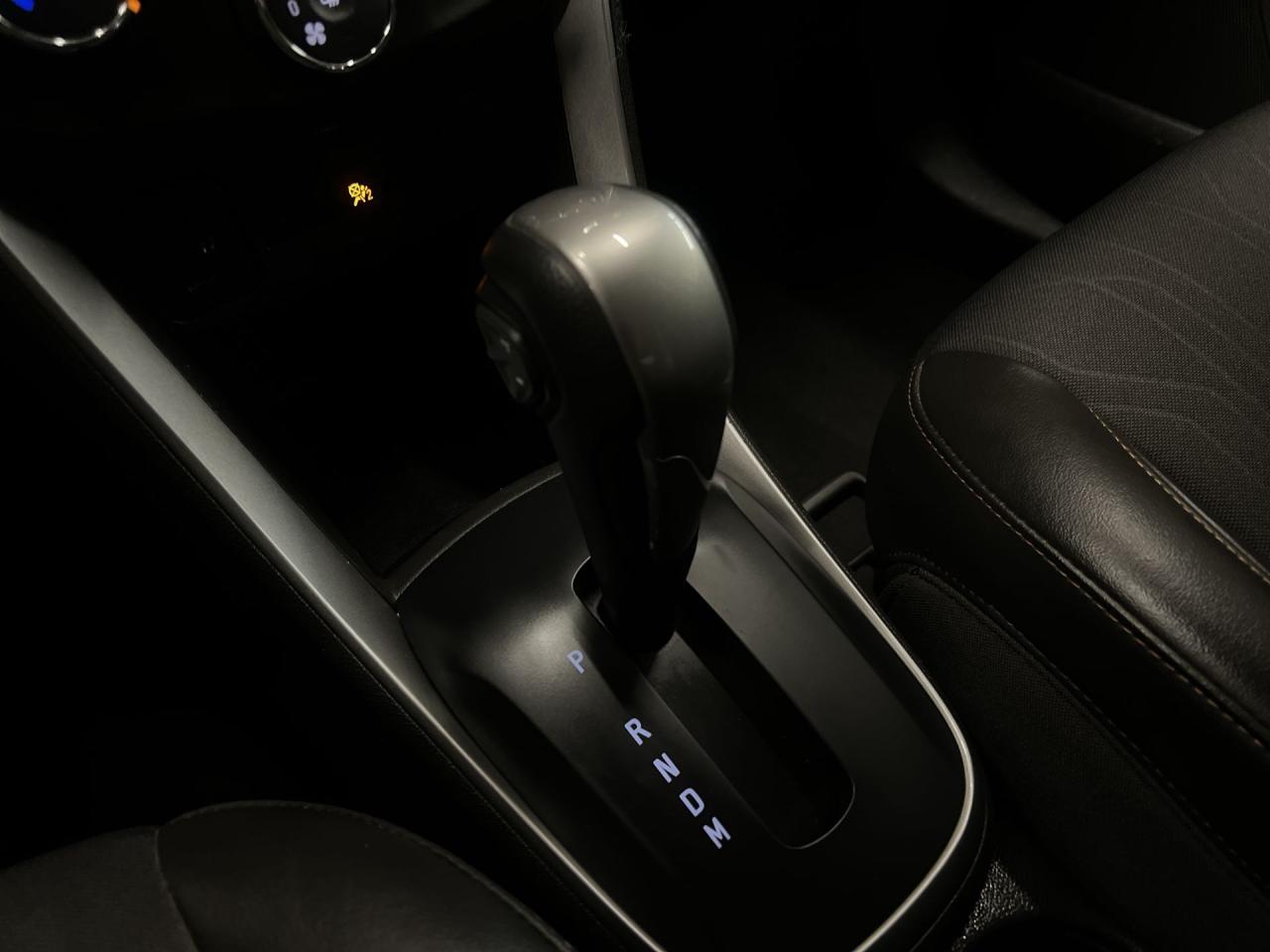 2022 Chevrolet Trax LT AWD | LEATHER | CARPLAY | REMOTE START | A/C Photo