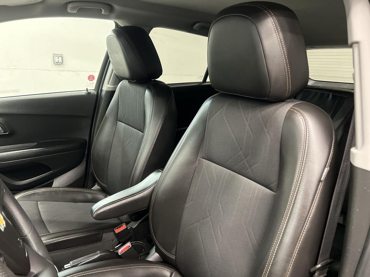 2022 Chevrolet Trax LT AWD | LEATHER | CARPLAY | REMOTE START | A/C Photo