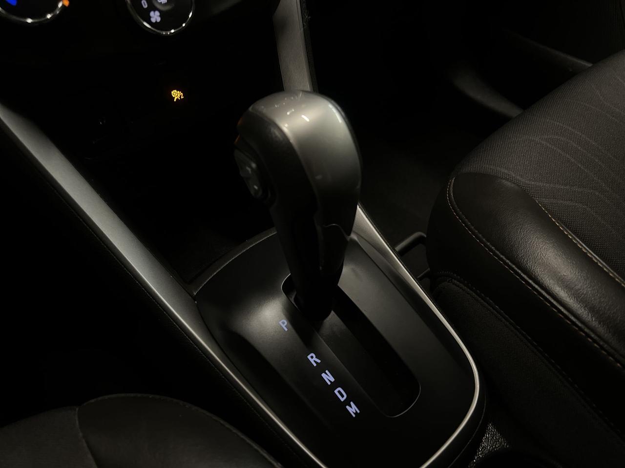 2022 Chevrolet Trax LT AWD | LEATHER | CARPLAY | REMOTE START | A/C Photo