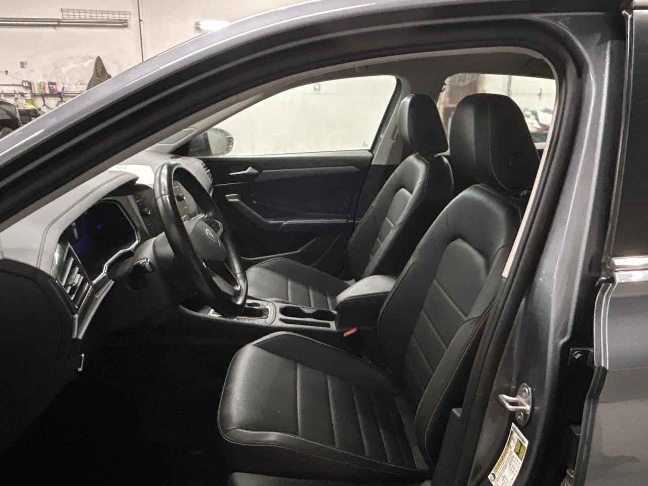 2022 Volkswagen Jetta JUST LANDED Photo