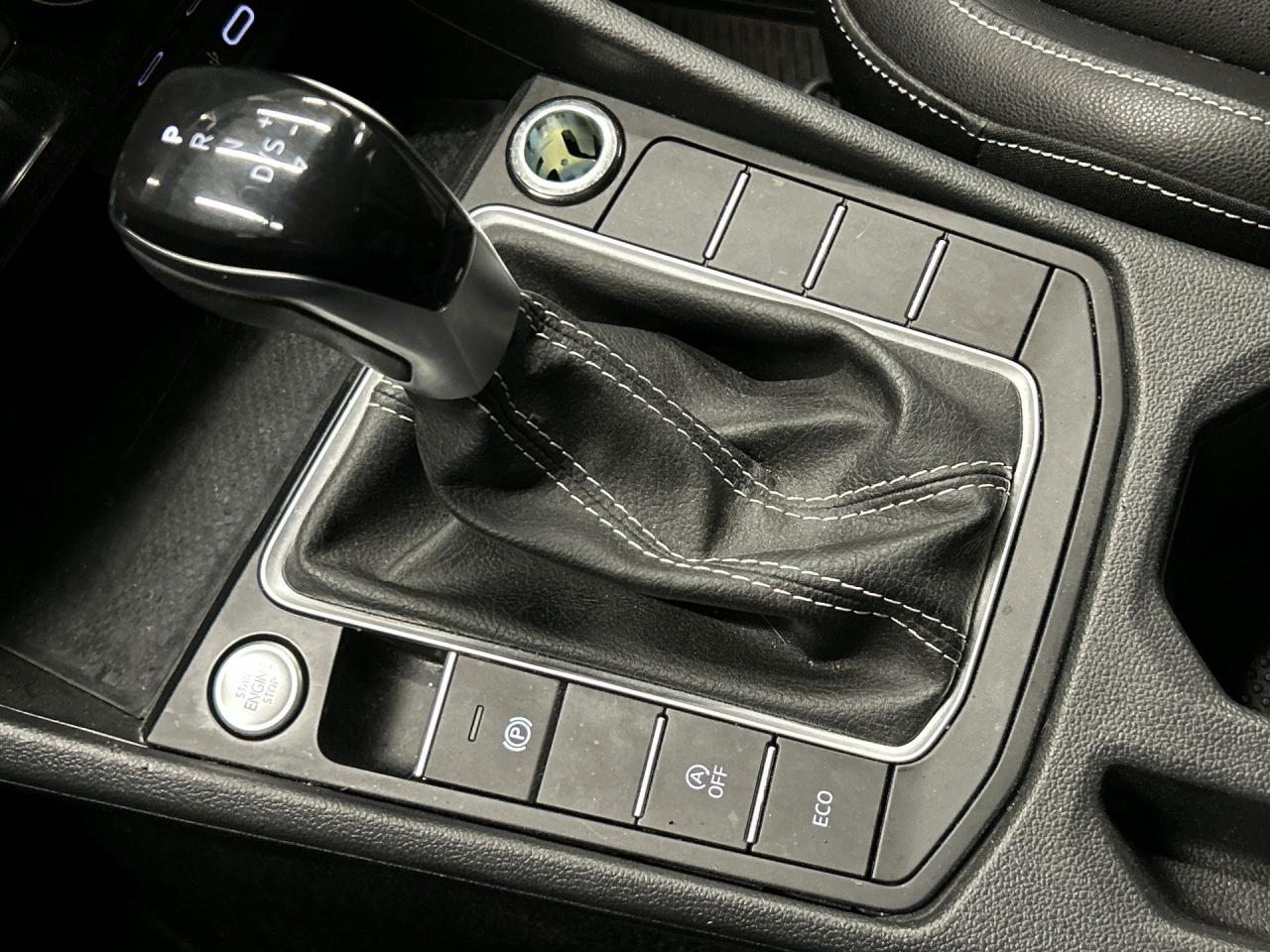 2022 Volkswagen Jetta JUST LANDED Photo