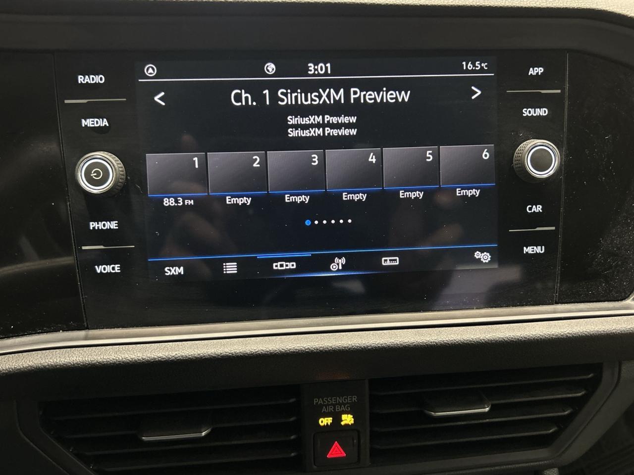 2022 Volkswagen Jetta JUST LANDED Photo