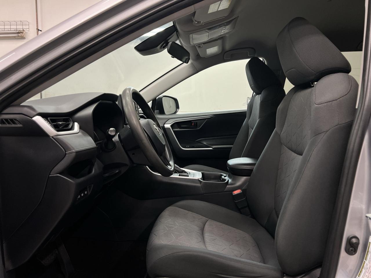 2019 Toyota RAV4 AWD | HTD SEATS | CARPLAY | ADAPT.CRUISE | ALLOYS Photo