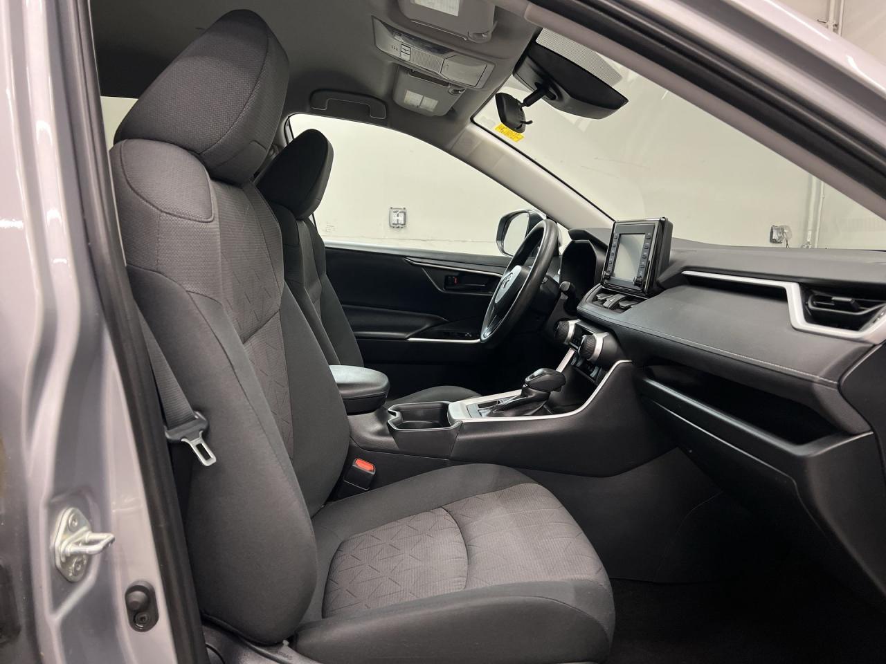 2019 Toyota RAV4 AWD | HTD SEATS | CARPLAY | ADAPT.CRUISE | ALLOYS Photo