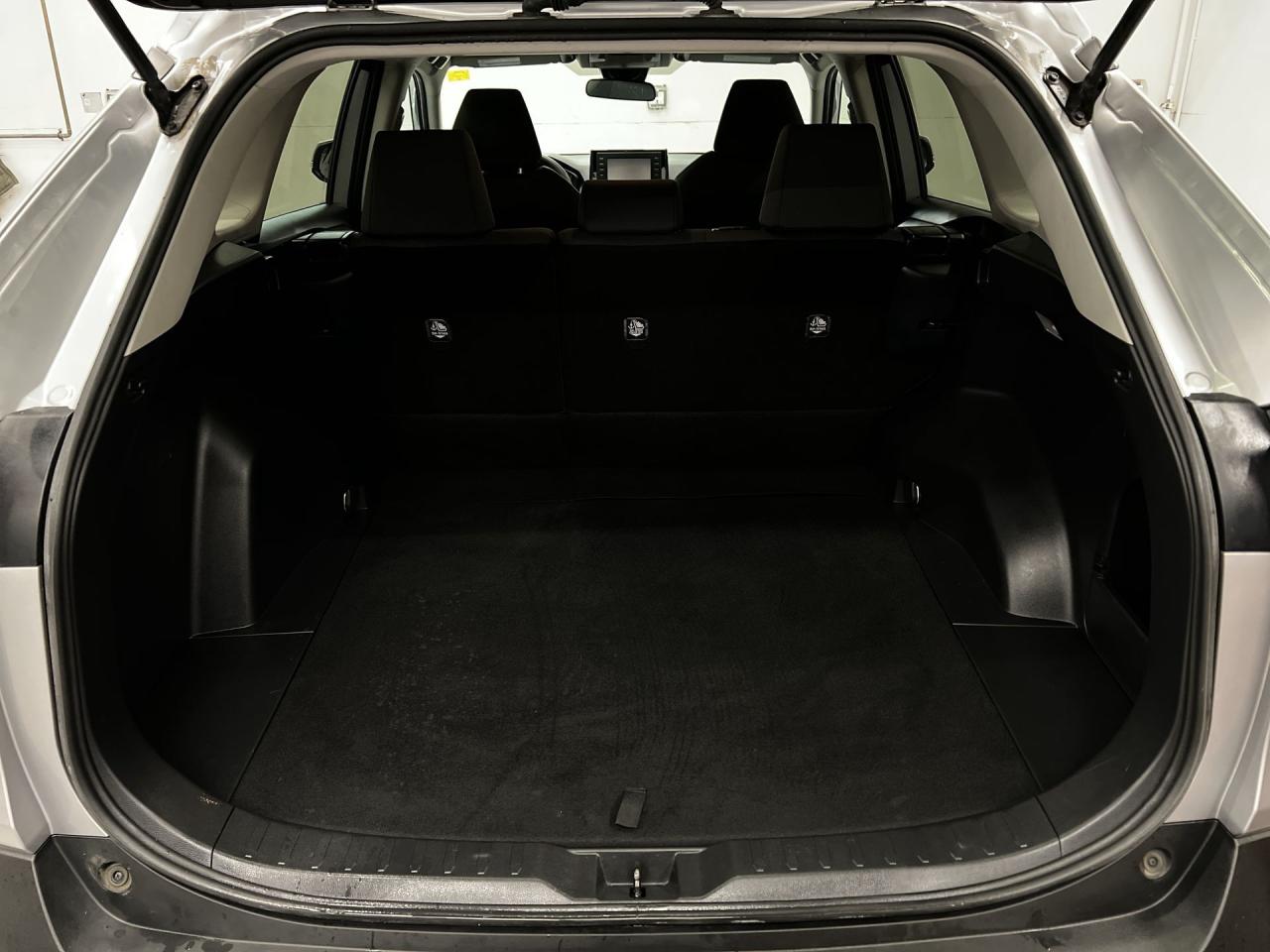 2019 Toyota RAV4 AWD | HTD SEATS | CARPLAY | ADAPT.CRUISE | ALLOYS Photo