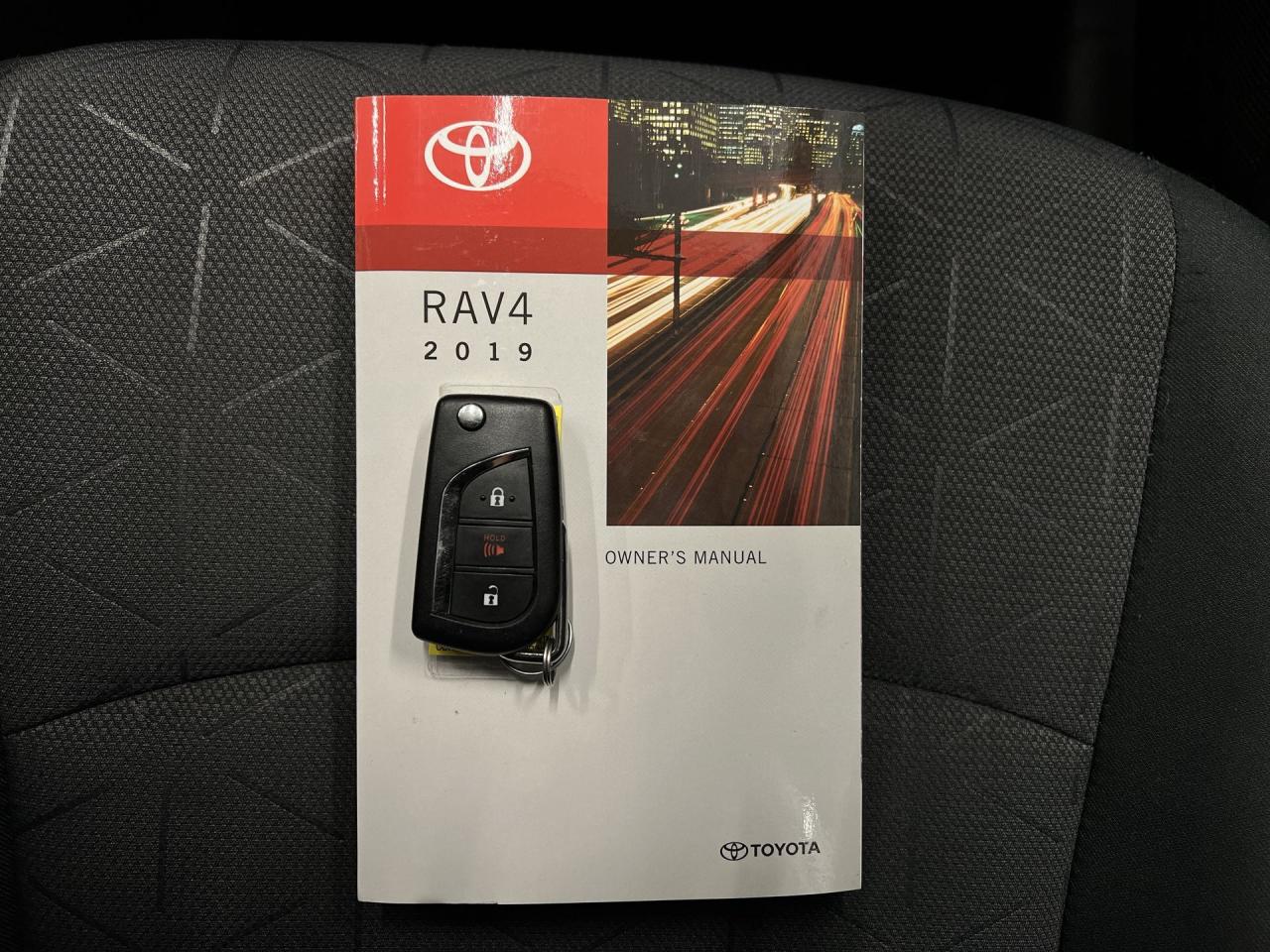 2019 Toyota RAV4 AWD | HTD SEATS | CARPLAY | ADAPT.CRUISE | ALLOYS Photo