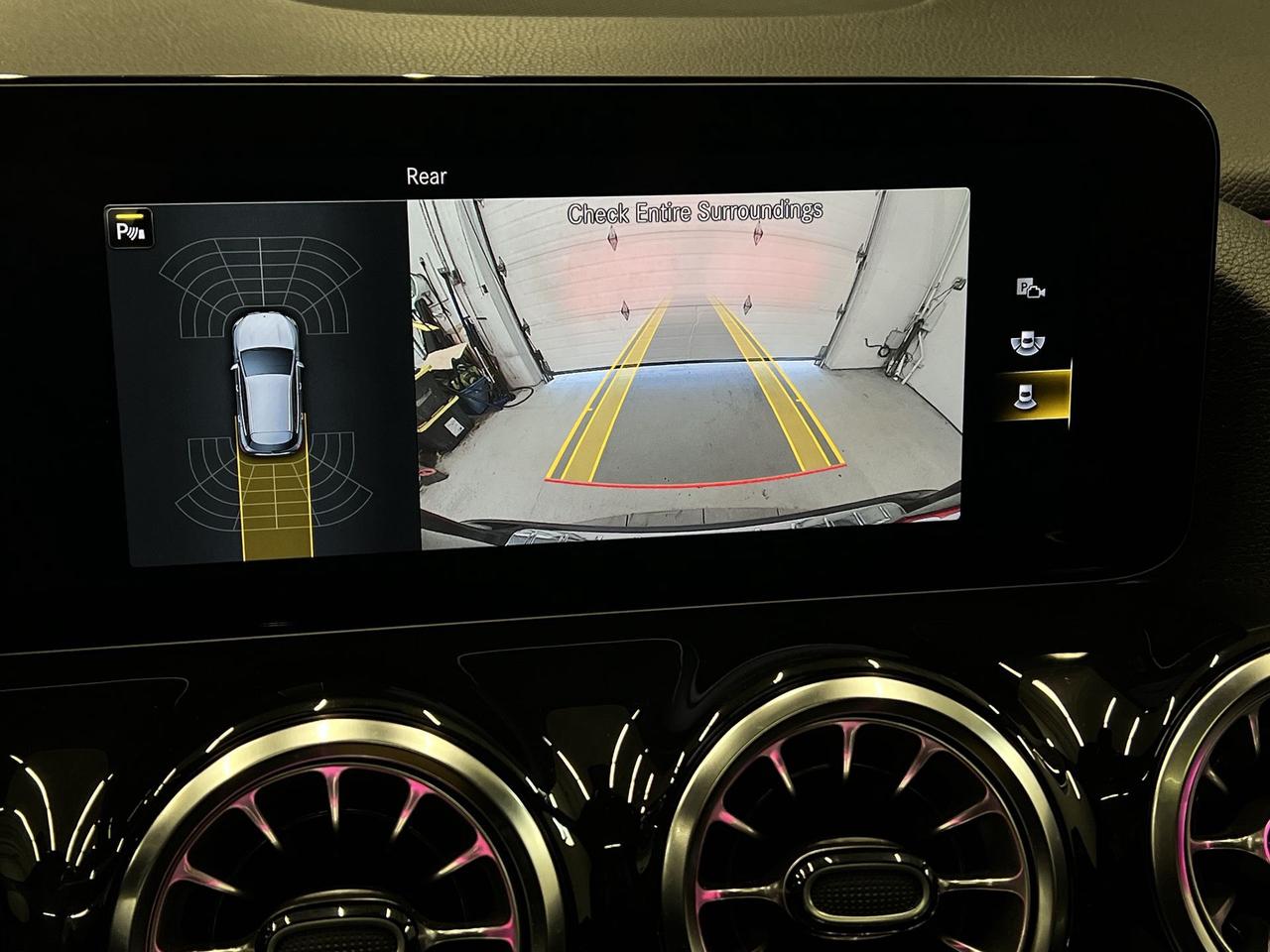 2023 Mercedes-Benz GLA 250 AWD | HTD LEATHER | SUNROOF | 19-INCH ALLOYS Photo