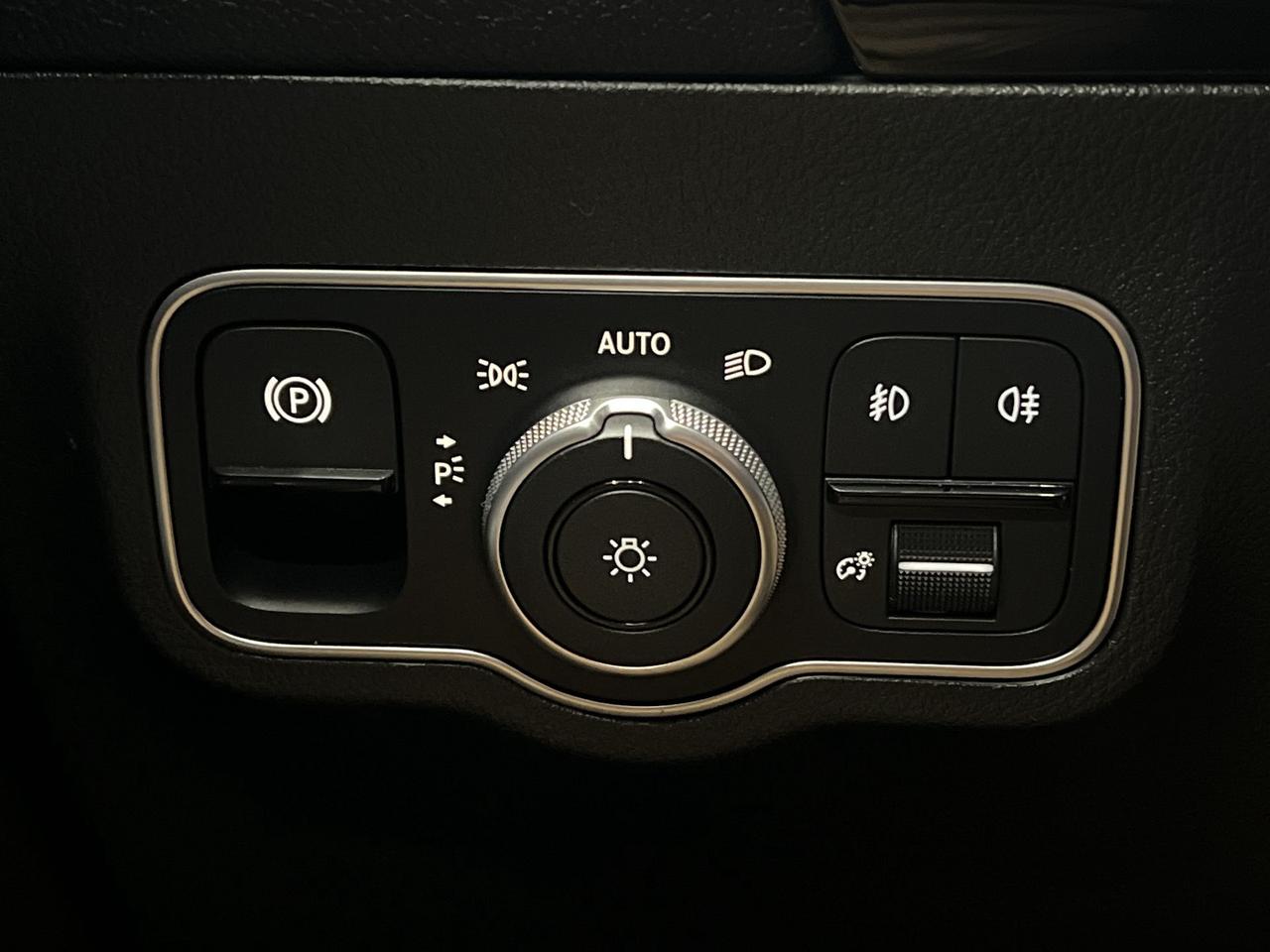 2023 Mercedes-Benz GLA 250 AWD | HTD LEATHER | SUNROOF | 19-INCH ALLOYS Photo