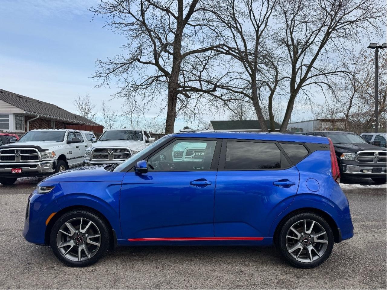 2022 Kia Soul GT-Line Limited, Sharp Looking Car, Drives Great ! Photo3