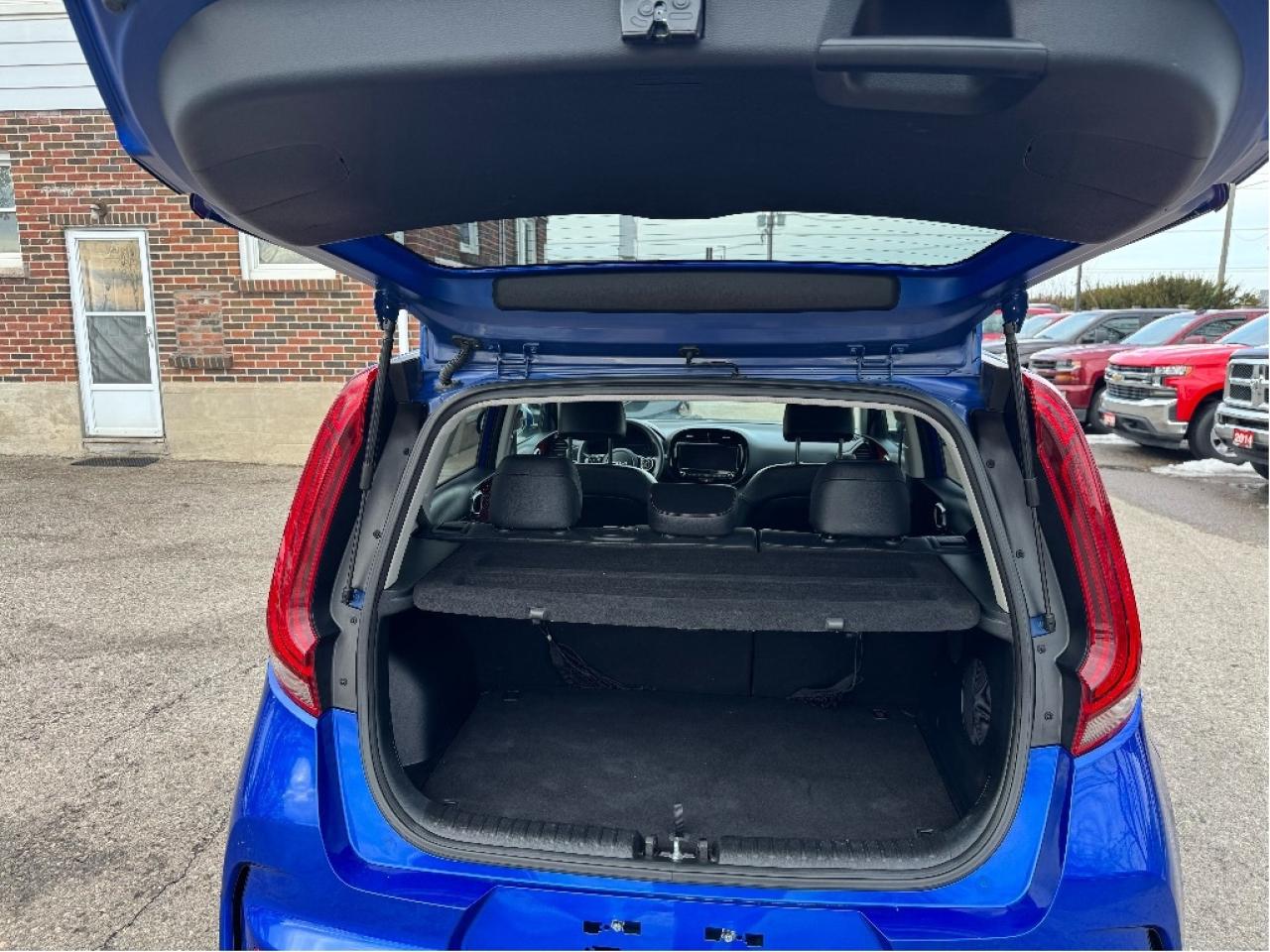 2022 Kia Soul GT-Line Limited, Sharp Looking Car, Drives Great ! Photo