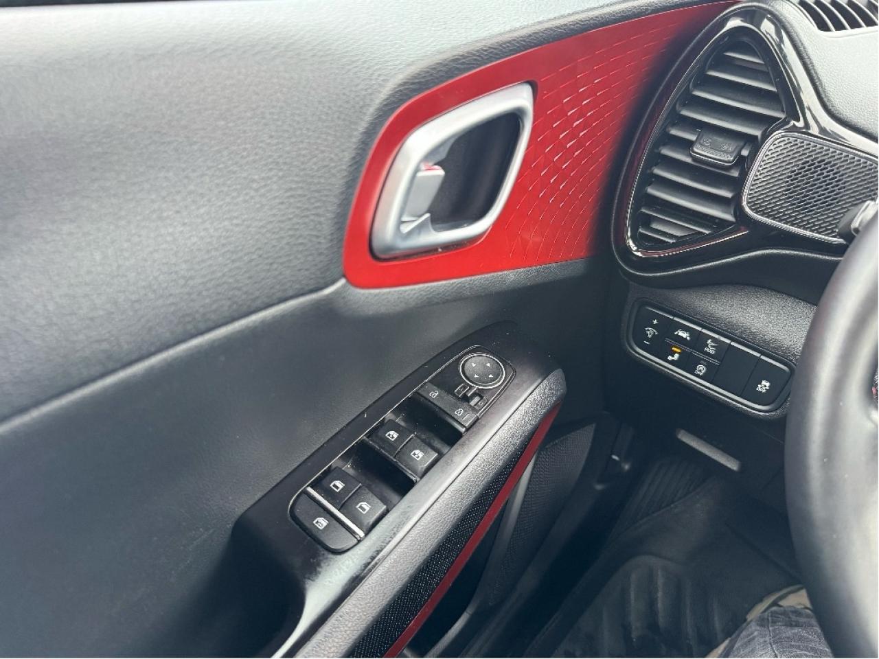 2022 Kia Soul GT-Line Limited, Sharp Looking Car, Drives Great ! Photo