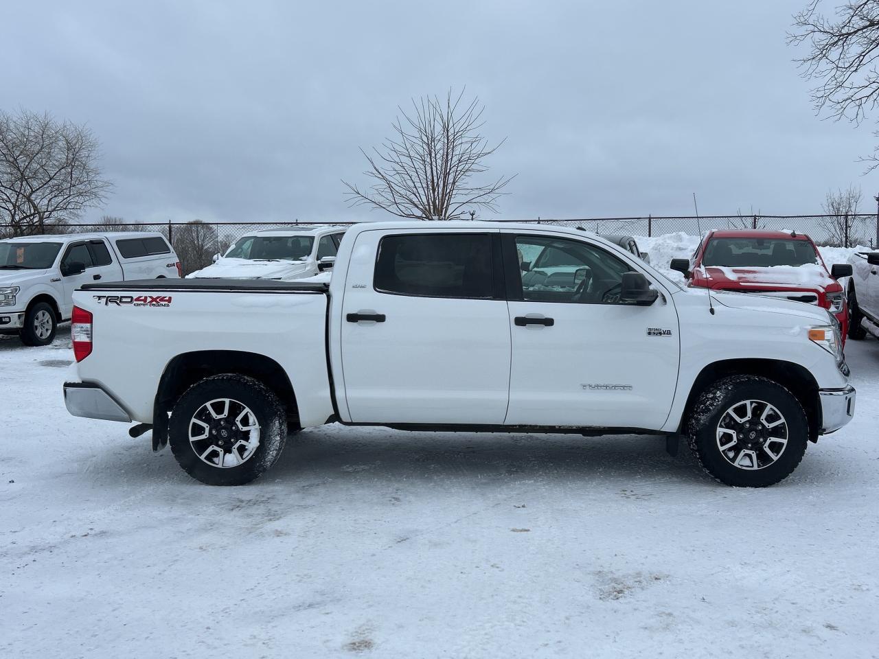 2017 Toyota Tundra SR5 TRD, SUNROOF, NAV, HEATED CLOTH, BACK UP CAM! - Photo #5